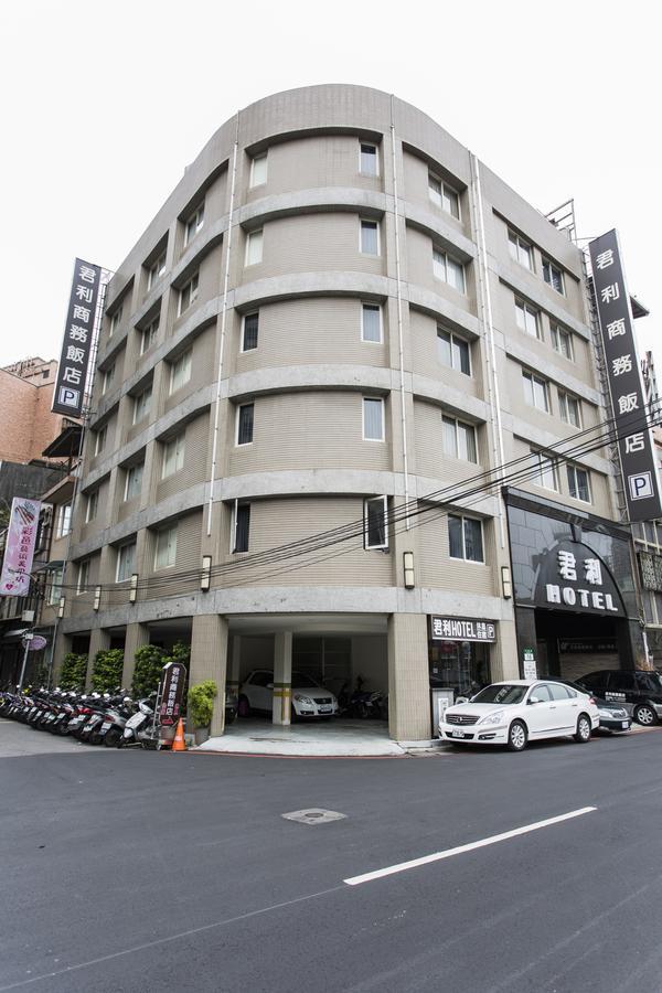 Junli Hotel Banciao Exterior photo