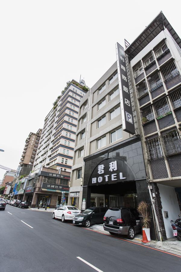 Junli Hotel Banciao Exterior photo