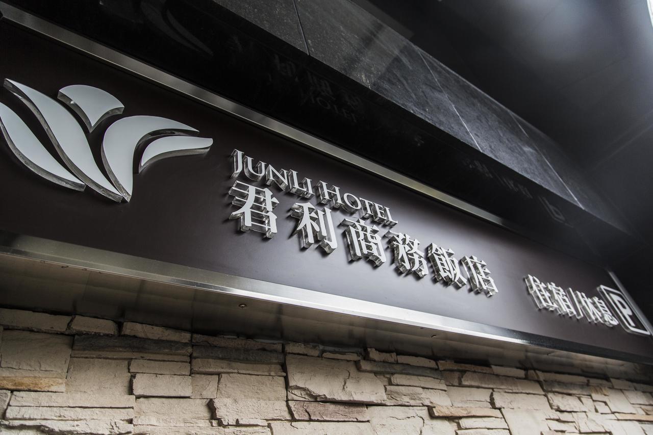 Junli Hotel Banciao Exterior photo
